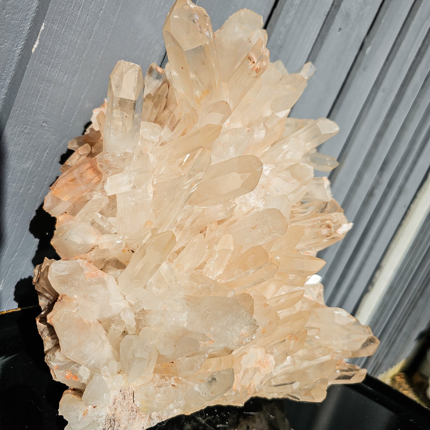 Large Quartz Cluster