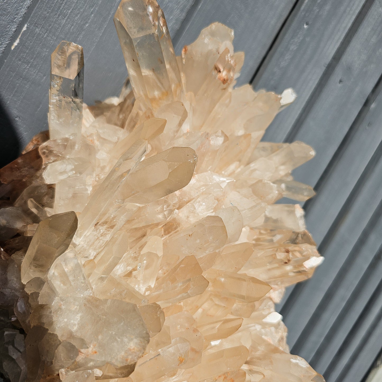 Large Quartz Cluster