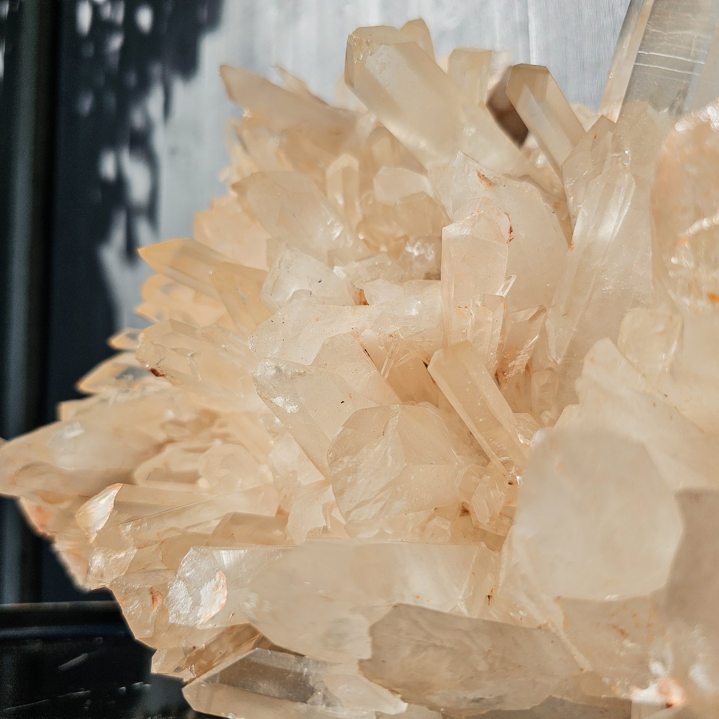 Large Quartz Cluster