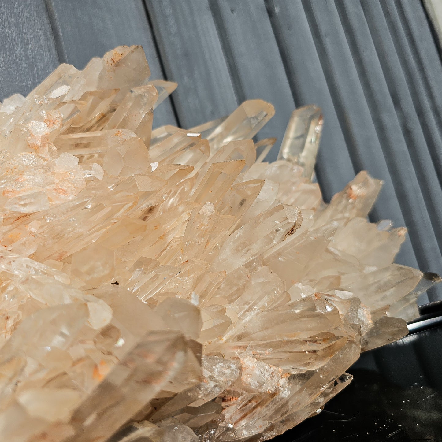 Large Quartz Cluster