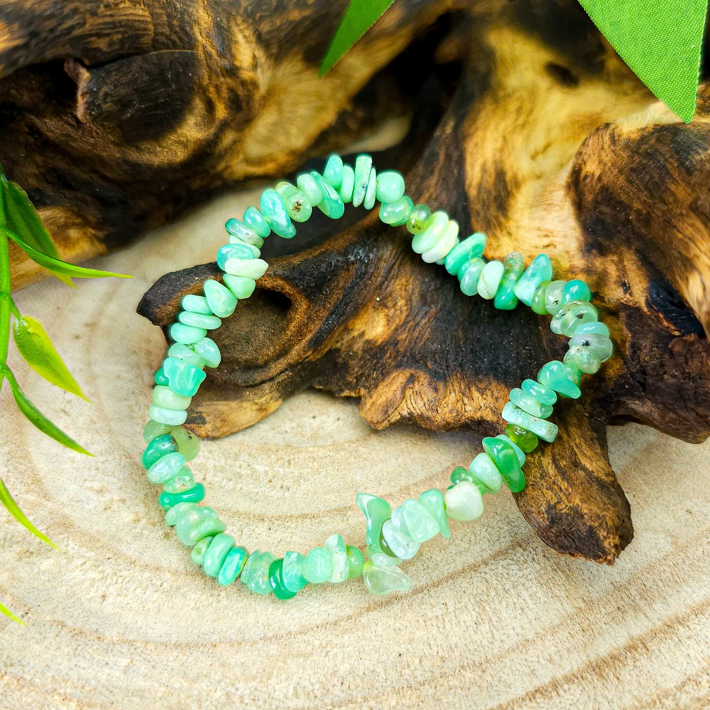 Chrysoprase chip stone bracelet