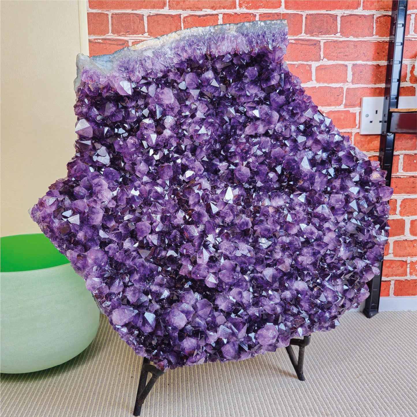 Large Amethyst bed (geode)