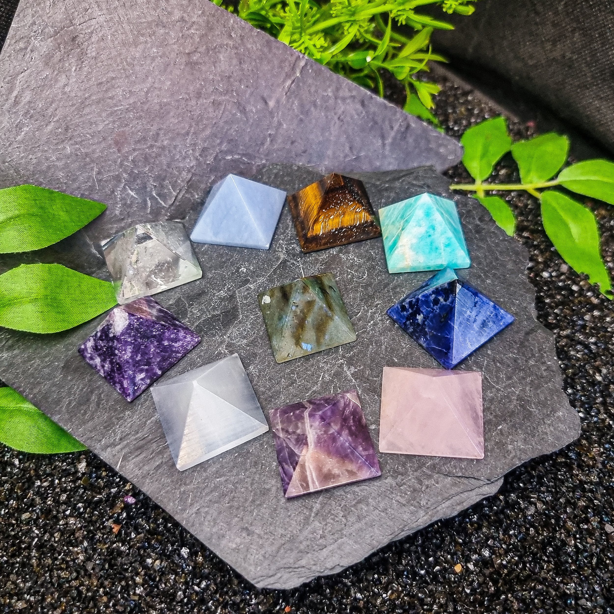 Crystal Pyramid – Rocks & Rubies