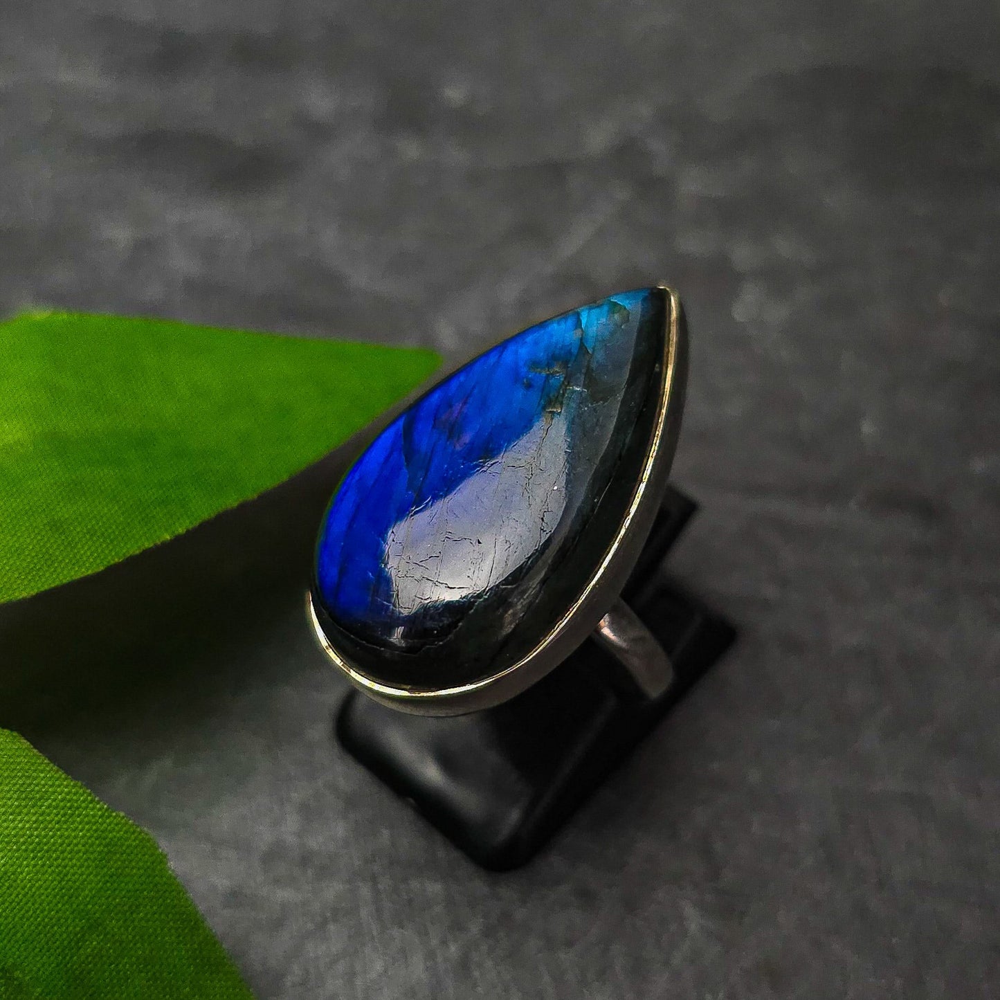 Labradorite Ring Size M No. 74