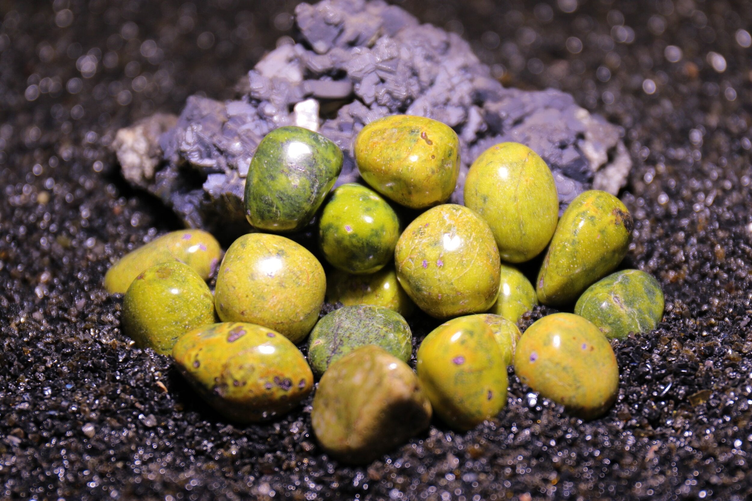 Atlantisite – Rocks & Rubies