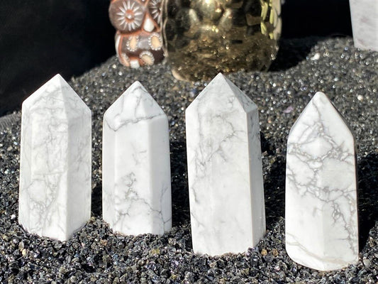 Howlite Towers 60mm